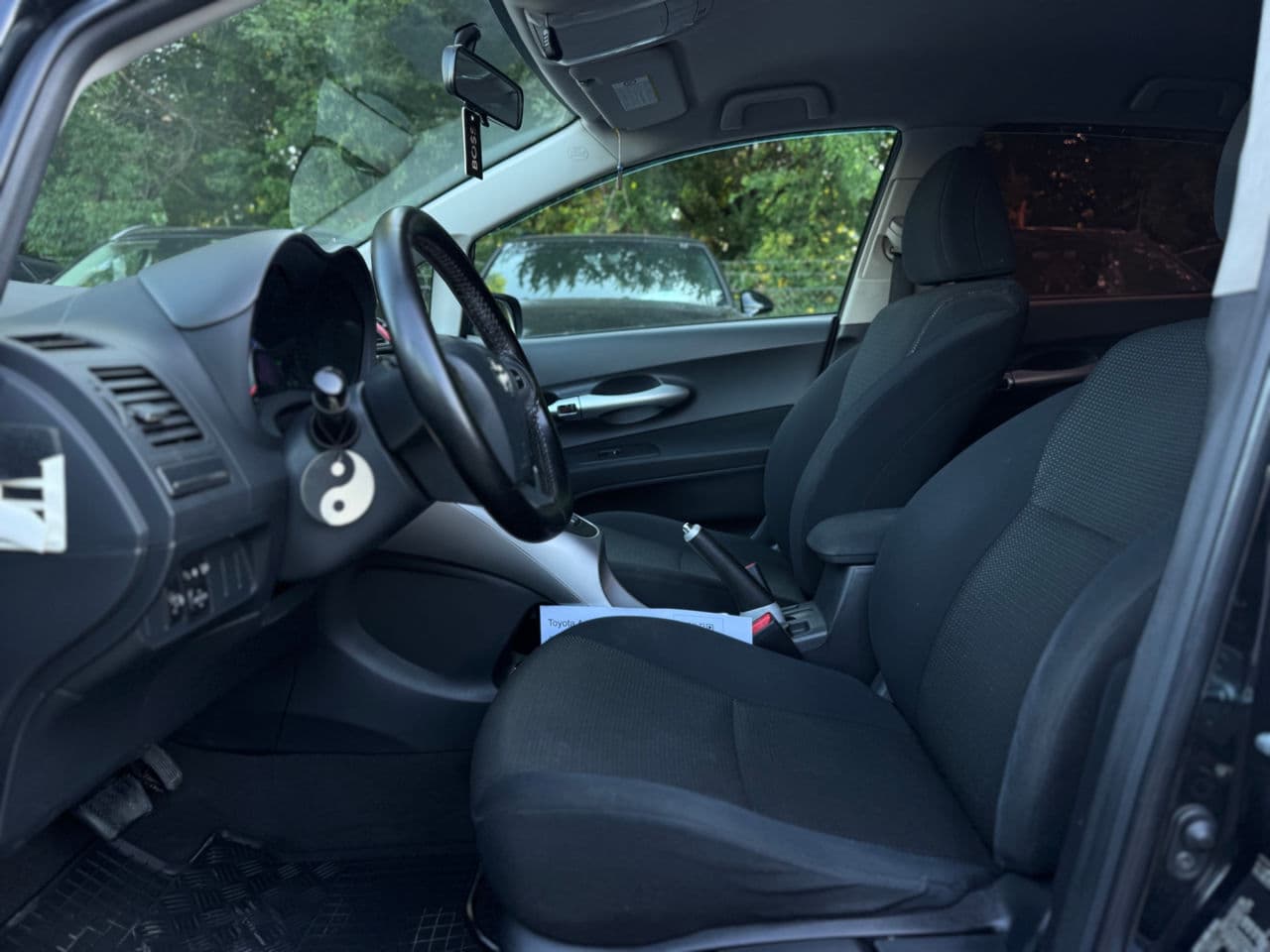 Toyota Auris 2011 — Миниатюра 7
