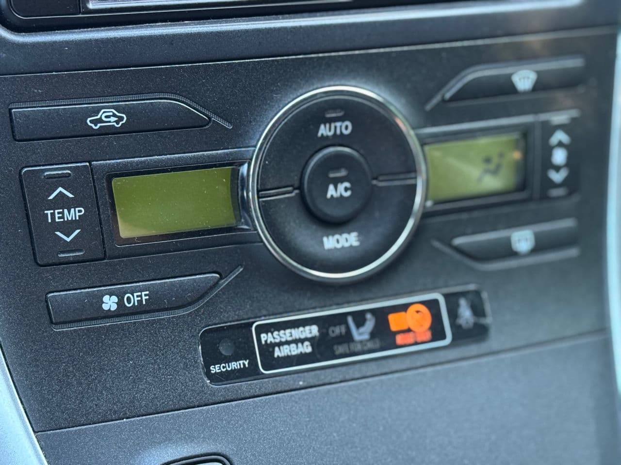 Toyota Auris 2011 — Миниатюра 13