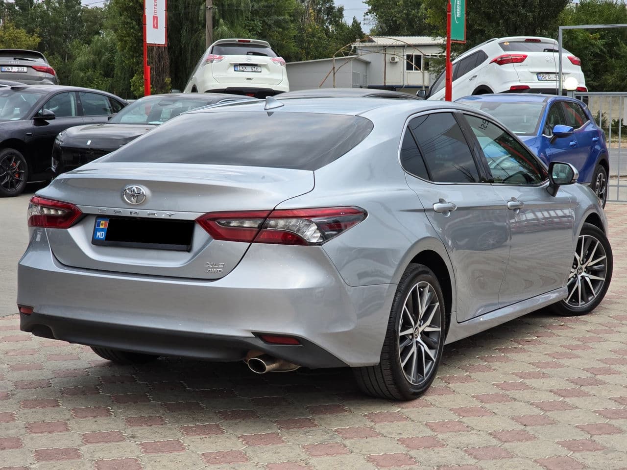 Toyota Camry 2023 — Миниатюра 2