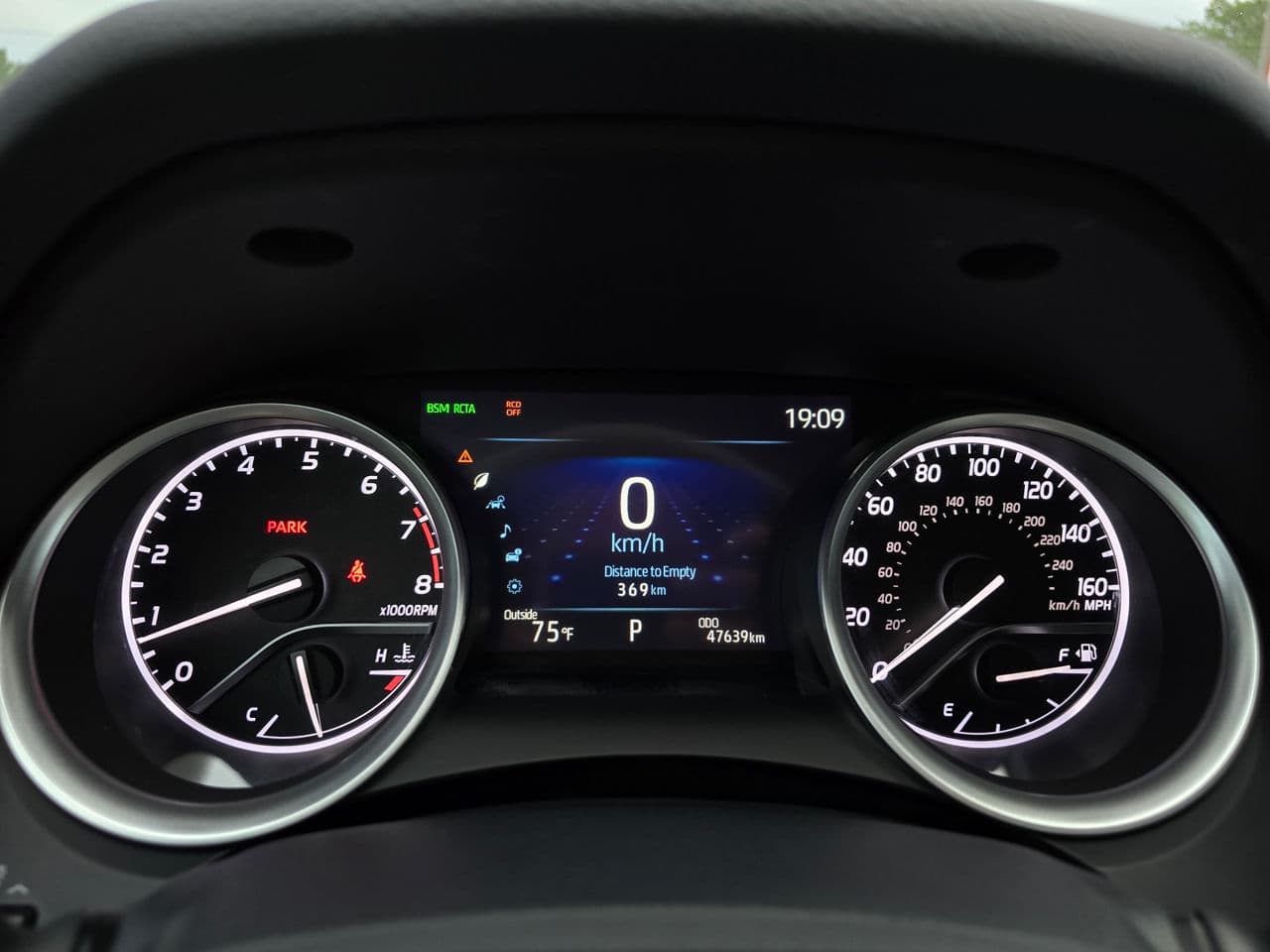 Toyota Camry 2023 — Миниатюра 10