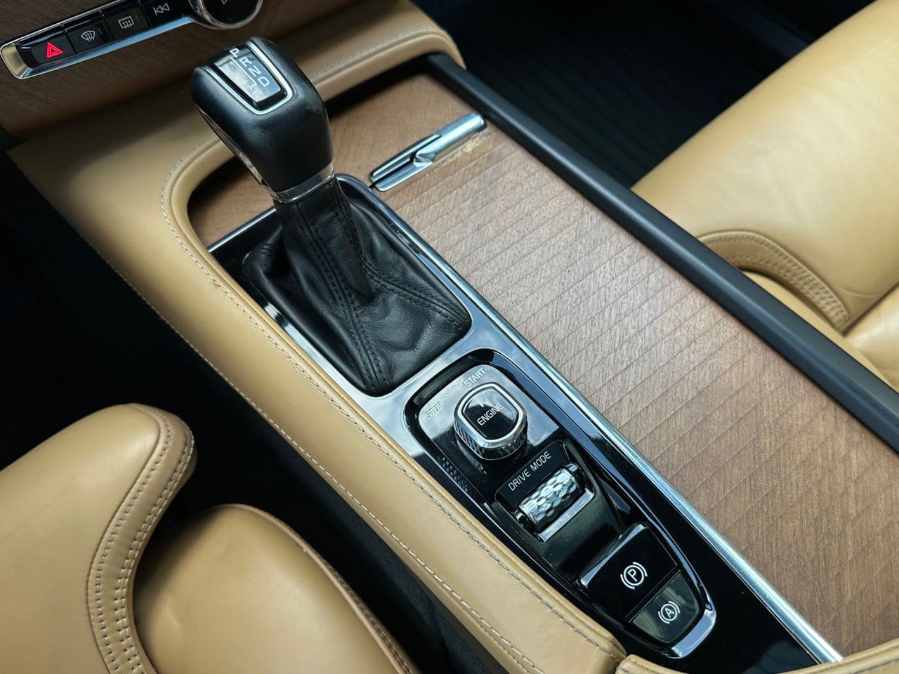 Volvo XC 90 2016 — Миниатюра 16