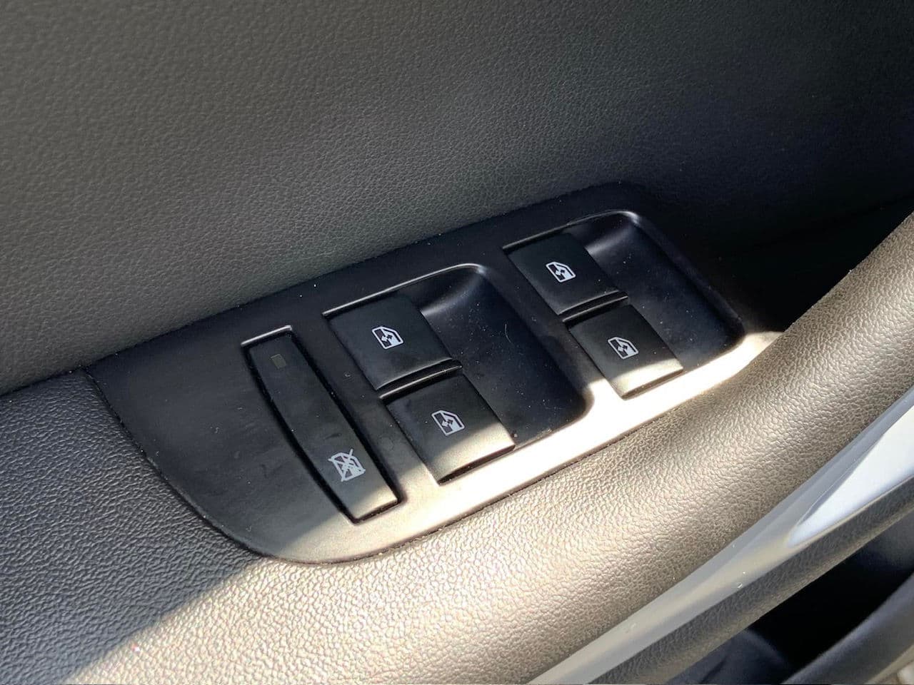 Opel Zafira 2018 — Миниатюра 5