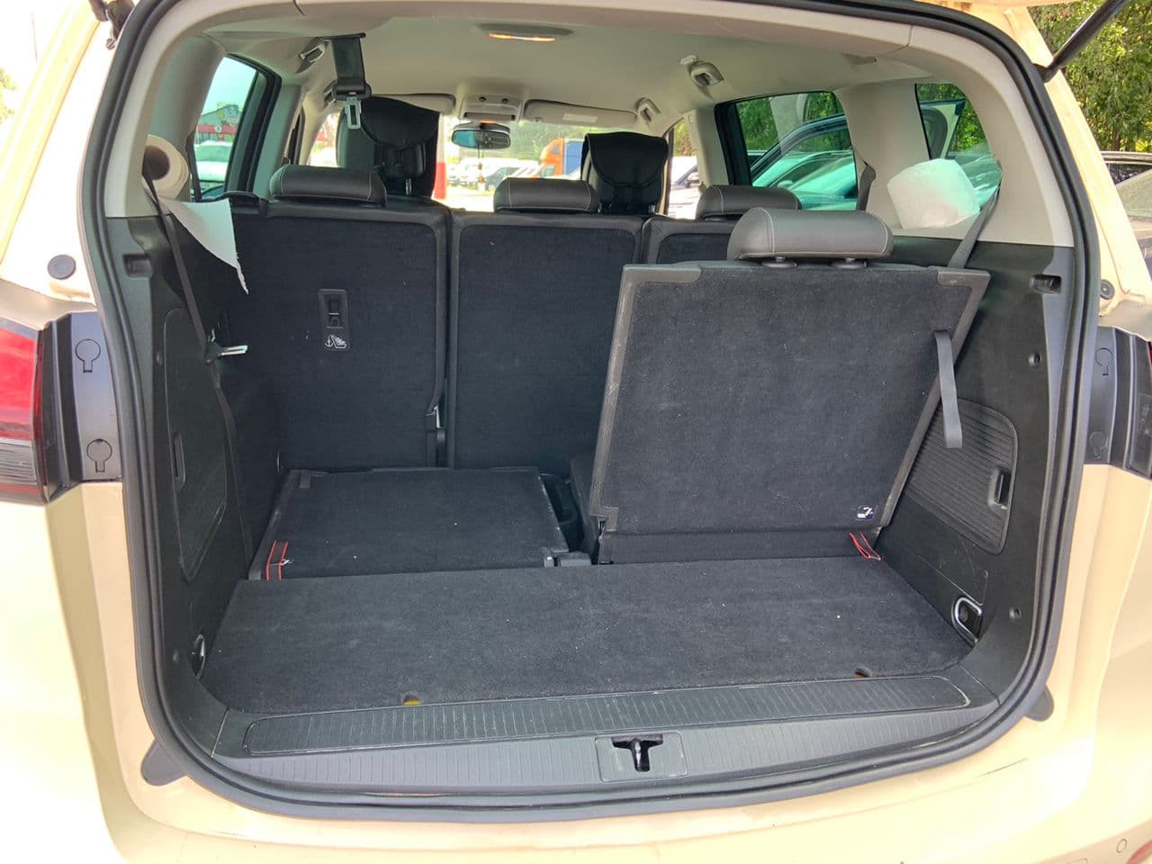 Opel Zafira 2018 — Миниатюра 14