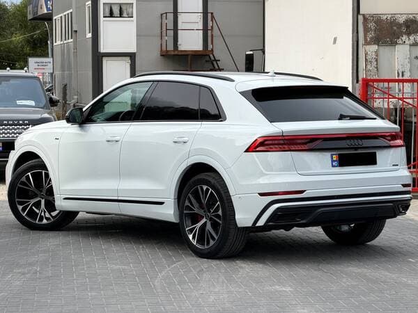 2022 Audi Q8 — Miniatură 4