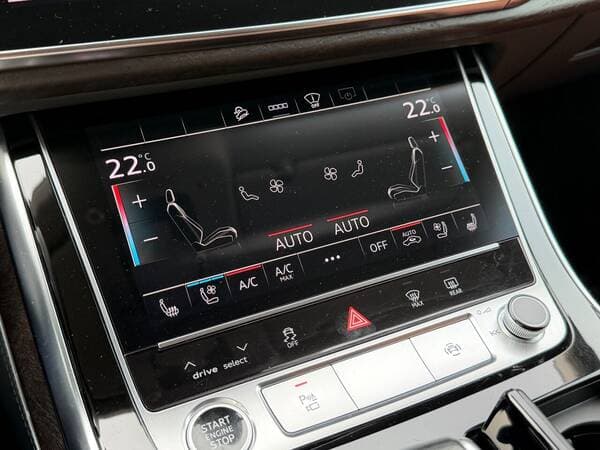2022 Audi Q8 — Miniatură 13