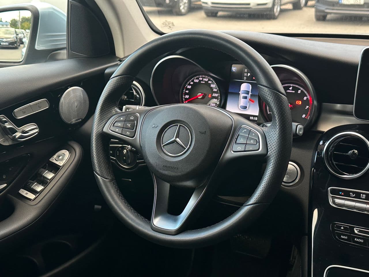 Mercedes GLC 350e Coupe 2018 — Миниатюра 11