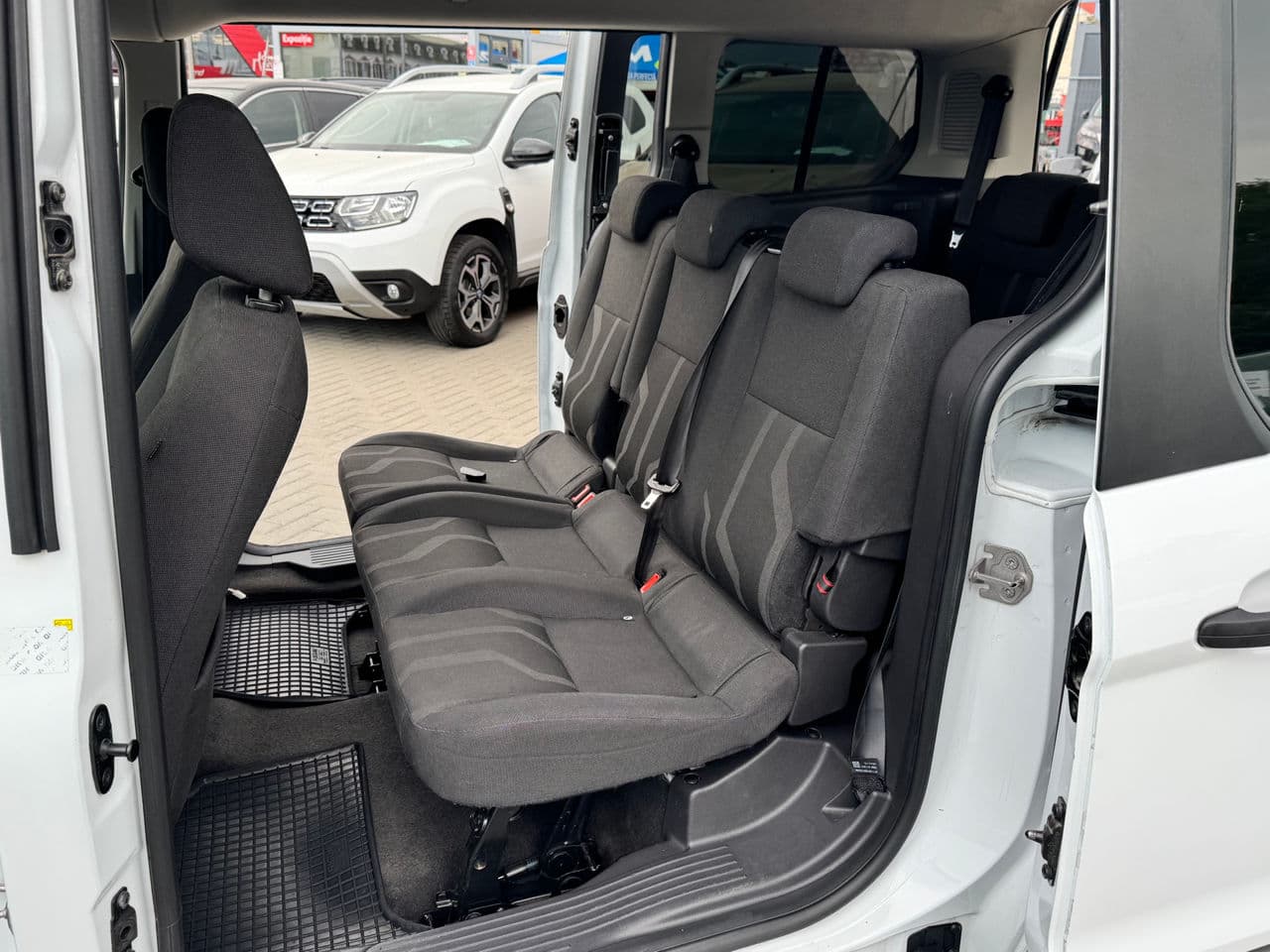 Ford Tourneo Connect 2017 — Миниатюра 13