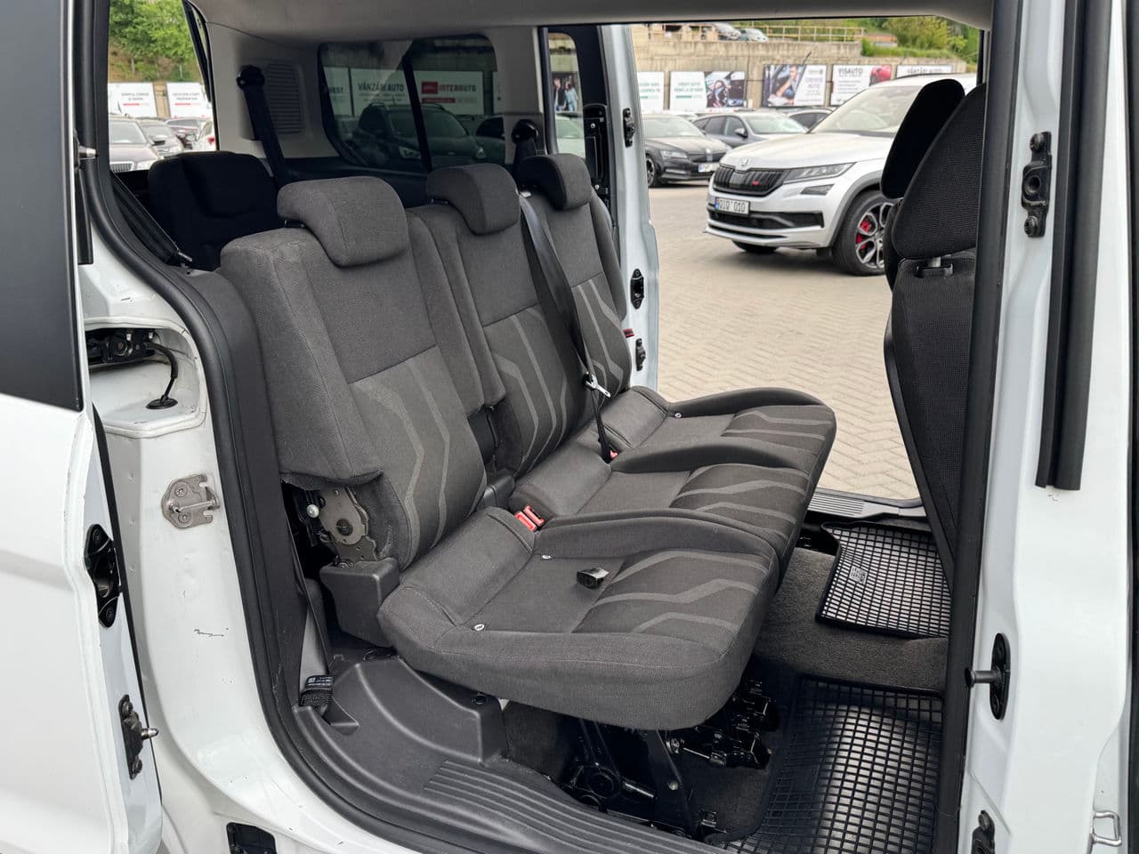 Ford Tourneo Connect 2017 — Миниатюра 14