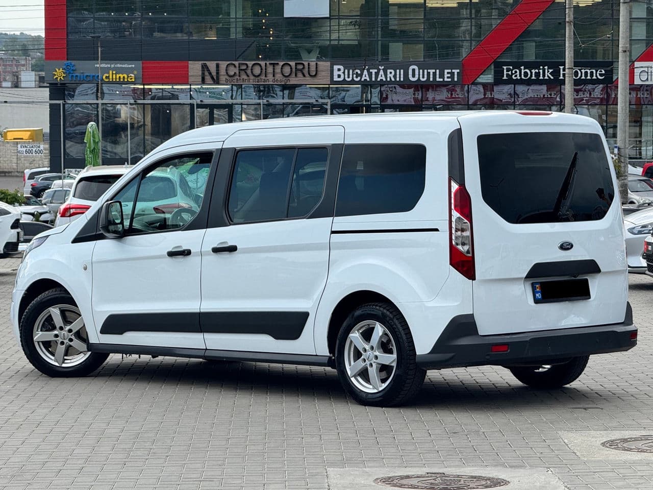 Ford Tourneo Connect 2017 — Миниатюра 4