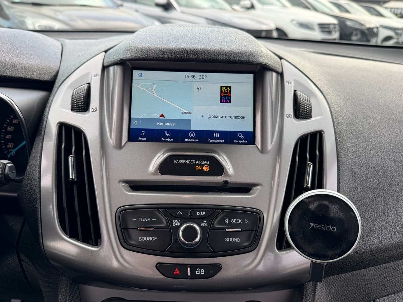 Ford Tourneo Connect 2017 — Миниатюра 9