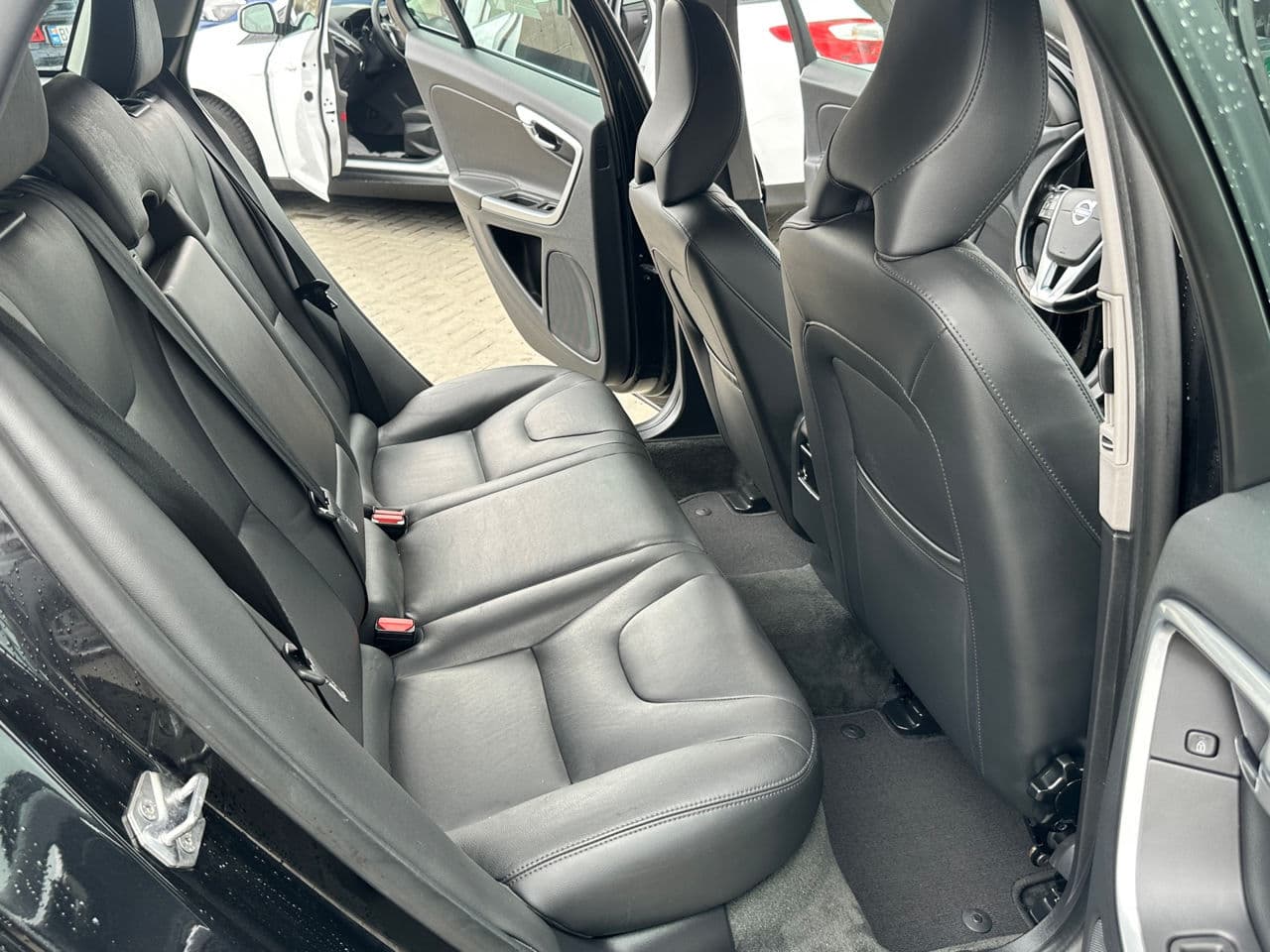Volvo V 60 2014 — Миниатюра 14