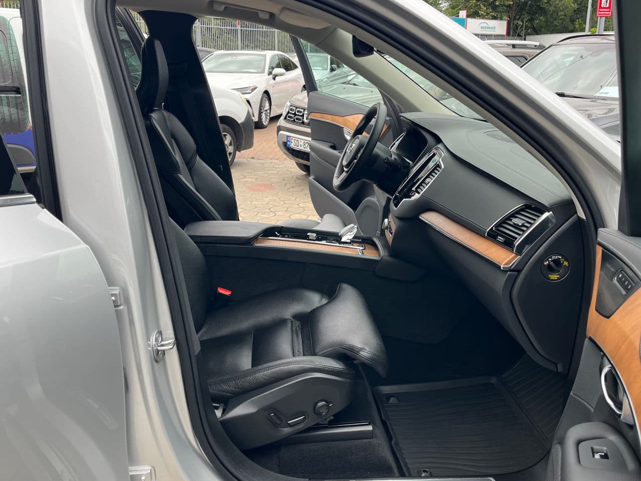 Volvo XC 90 2022 — Миниатюра 21