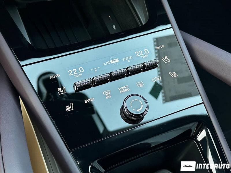Porsche Cayenne S Coupe 2024 — Миниатюра 19