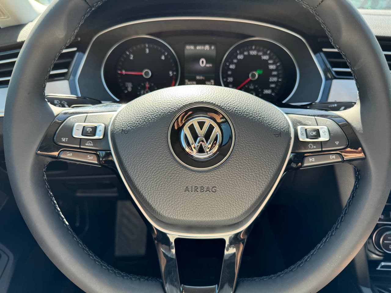 Volkswagen Passat 2017 — Миниатюра 11