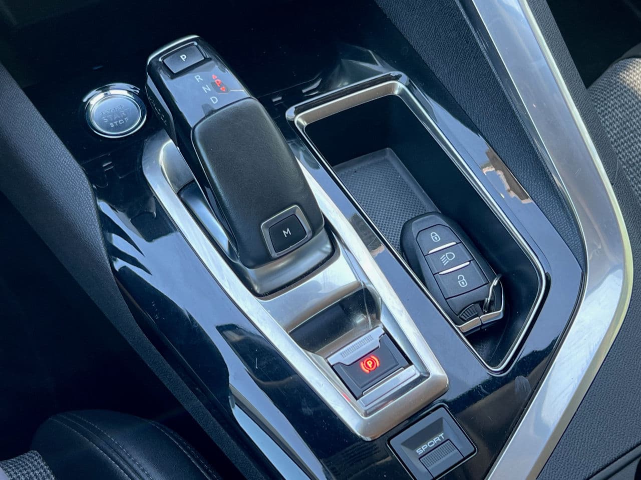 Peugeot 3008 2020 — Миниатюра 13