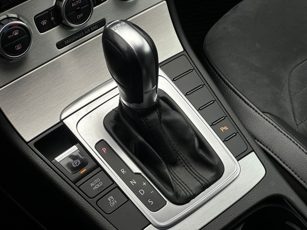 Volkswagen Passat 2014 — Миниатюра 12