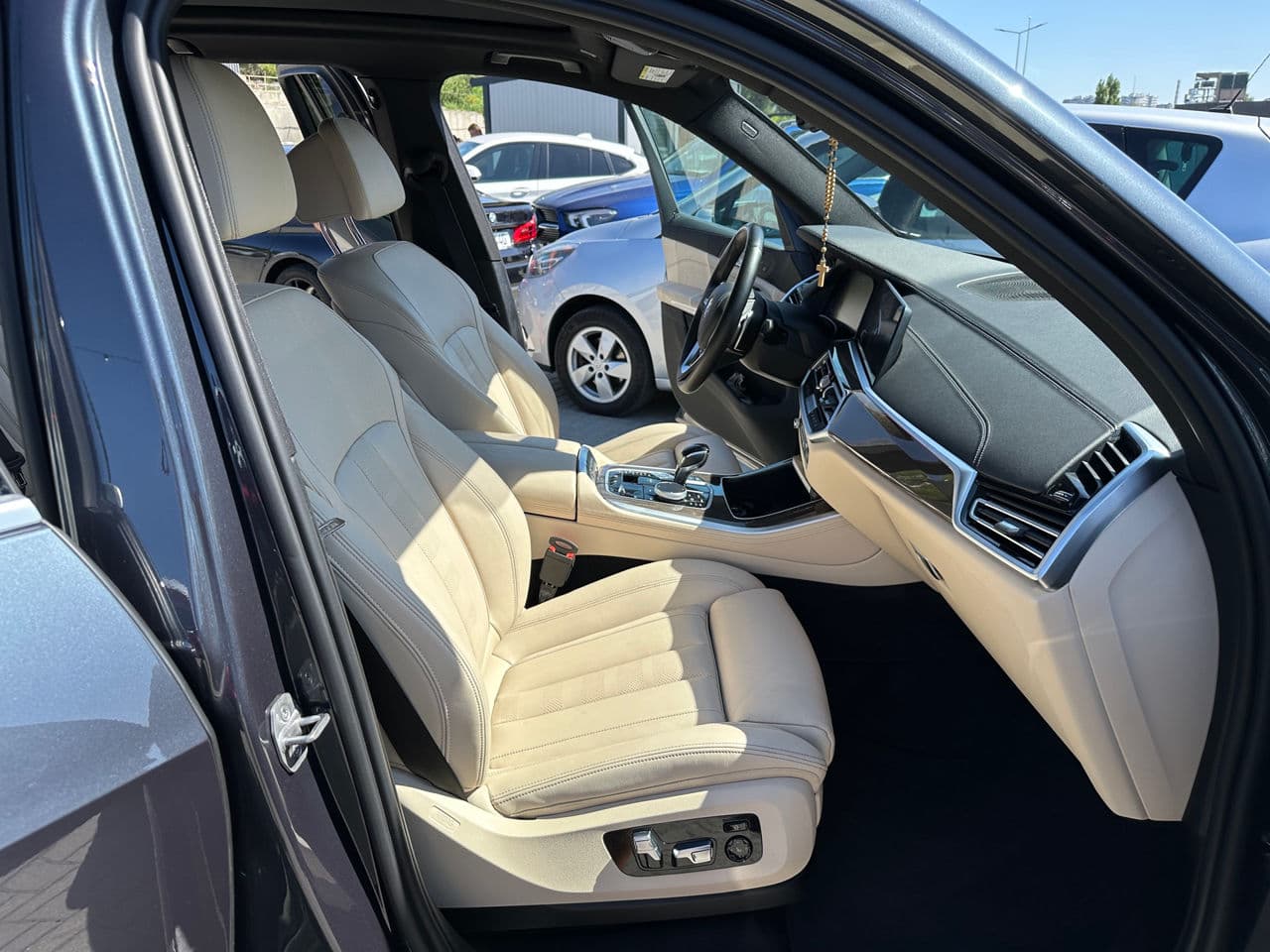 BMW X5 4.5e 2021 — Миниатюра 16