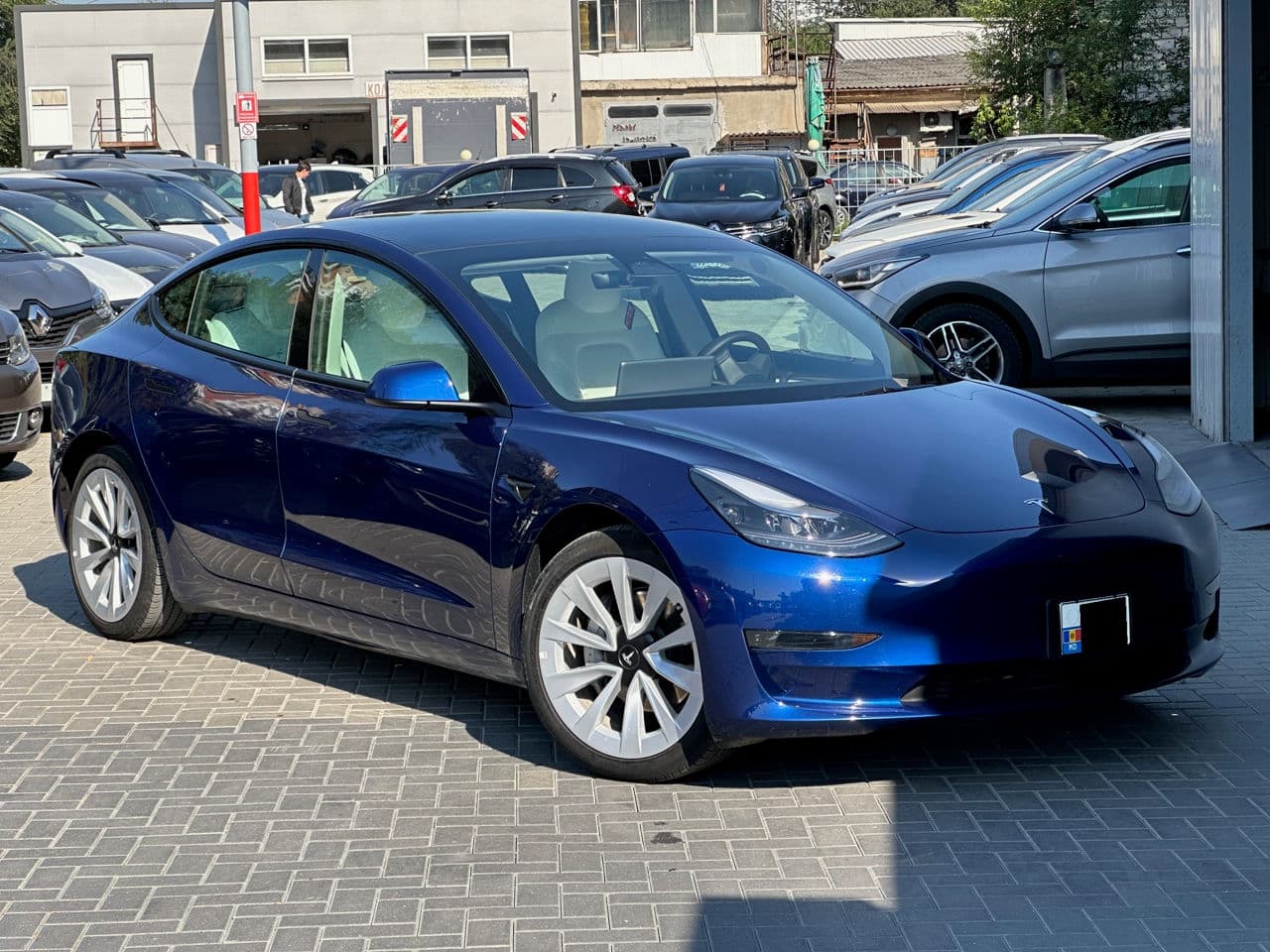 Tesla Model 3 2022 — Миниатюра 2