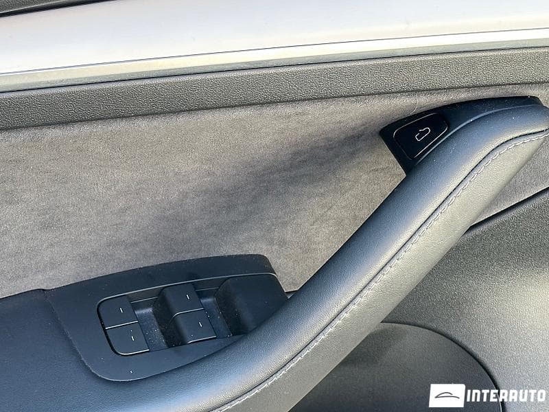 Tesla Model 3 2022 — Миниатюра 13