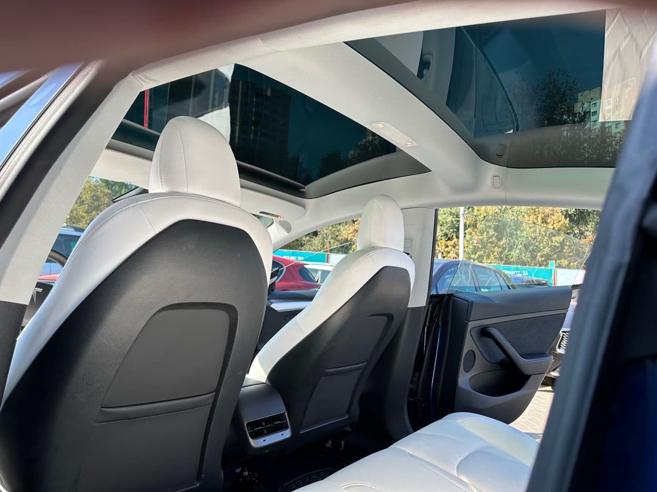 Tesla Model 3 2022 — Миниатюра 14
