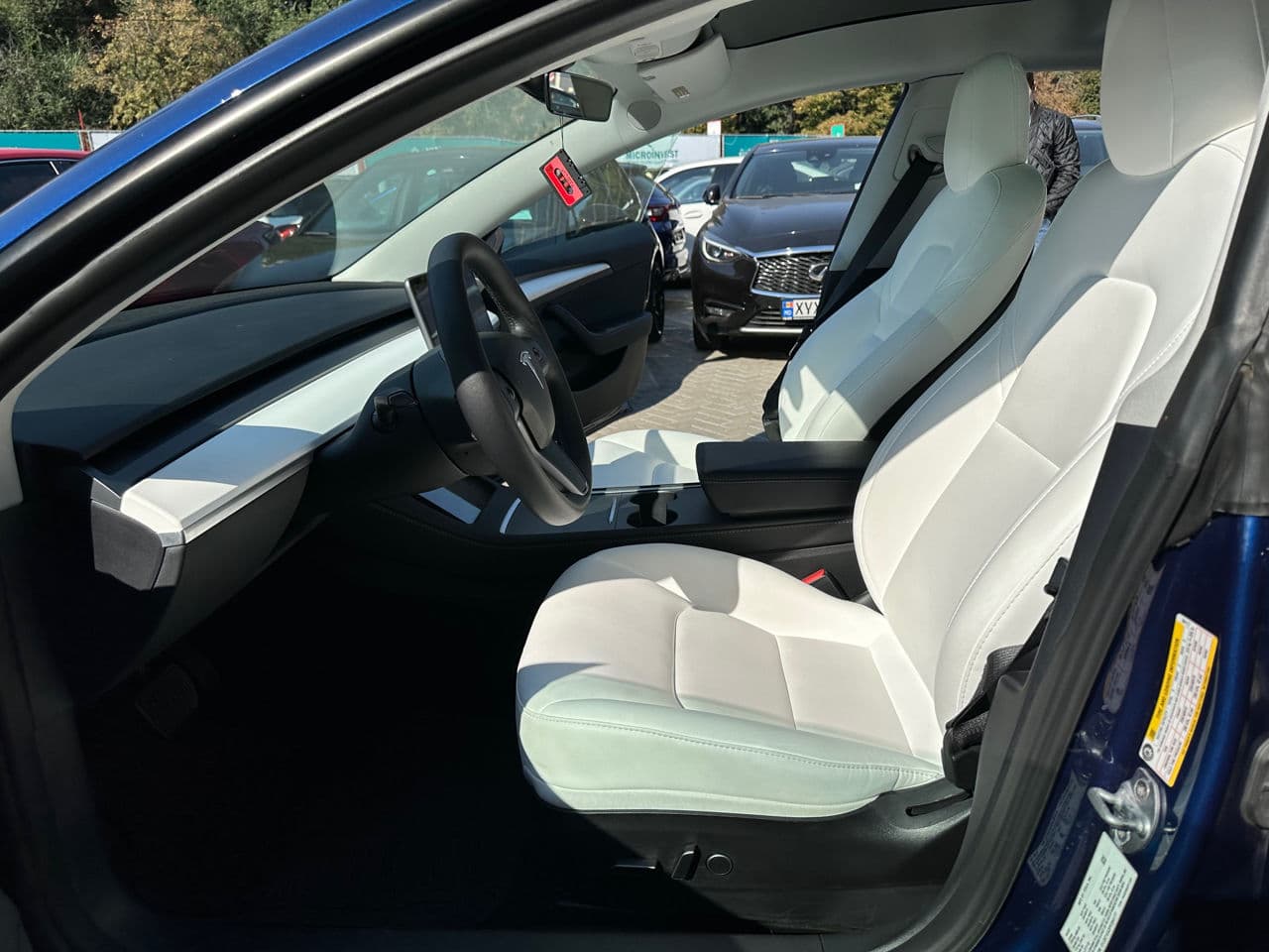 Tesla Model 3 2022 — Миниатюра 6