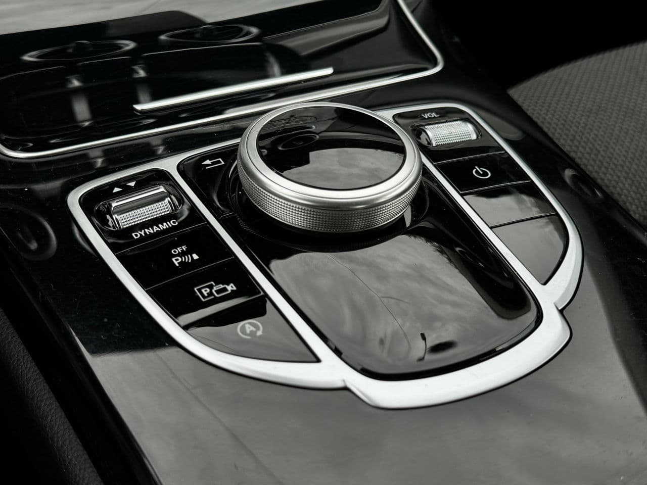 Mercedes C 200 2019 — Миниатюра 11