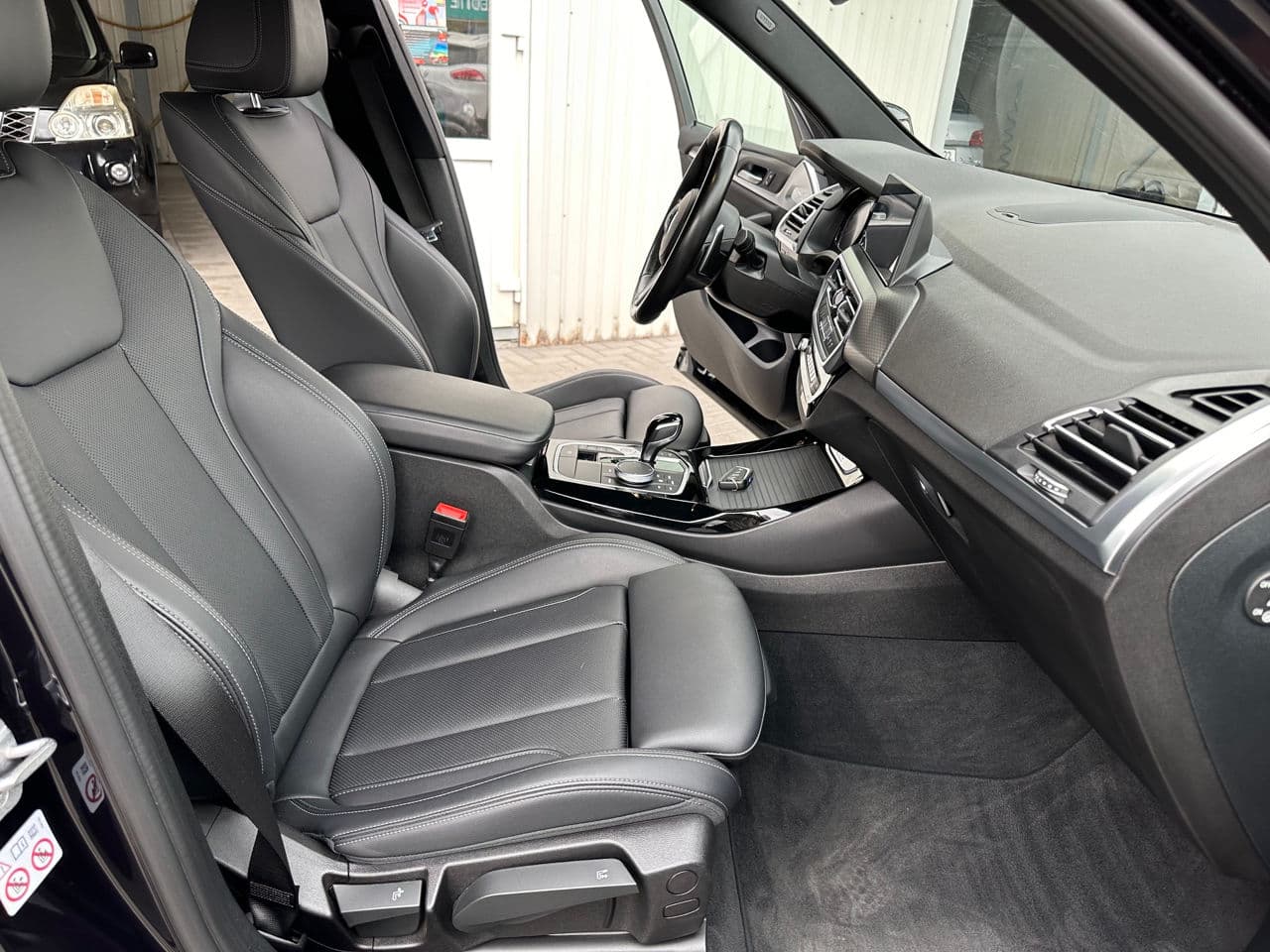 BMW X3 3.0e 2022 — Миниатюра 5