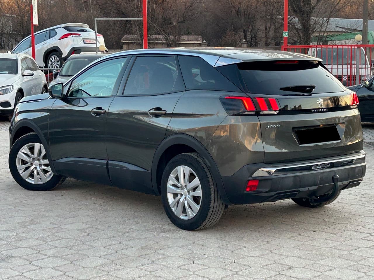 Peugeot 3008 2018 — Миниатюра 3