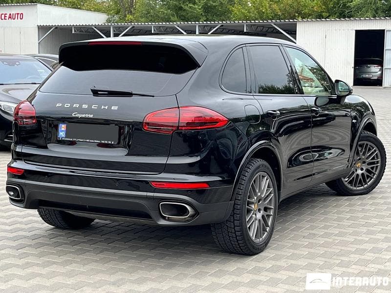 Porsche Cayenne 2016 — Миниатюра 4