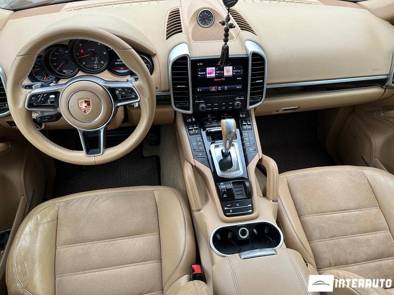 Porsche Cayenne 2016 — Миниатюра 10