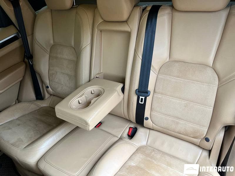 Porsche Cayenne 2016 — Миниатюра 8