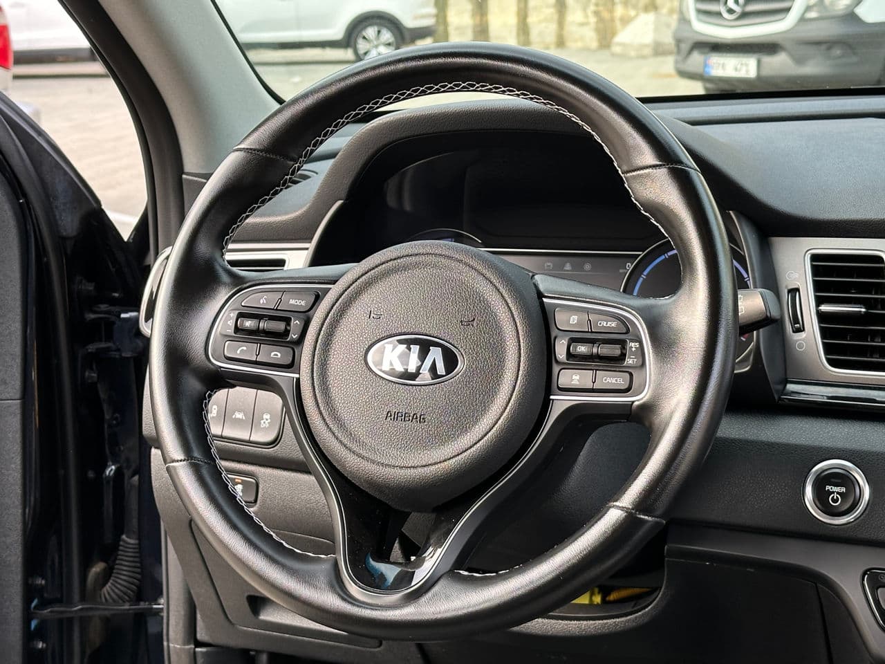 Kia Niro 2019 — Миниатюра 7
