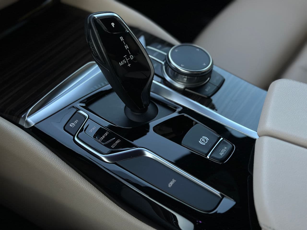 BMW 530e 2017 — Миниатюра 15
