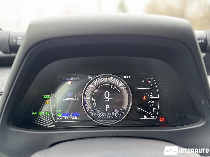 Lexus UX 250h 2019 — Миниатюра 11