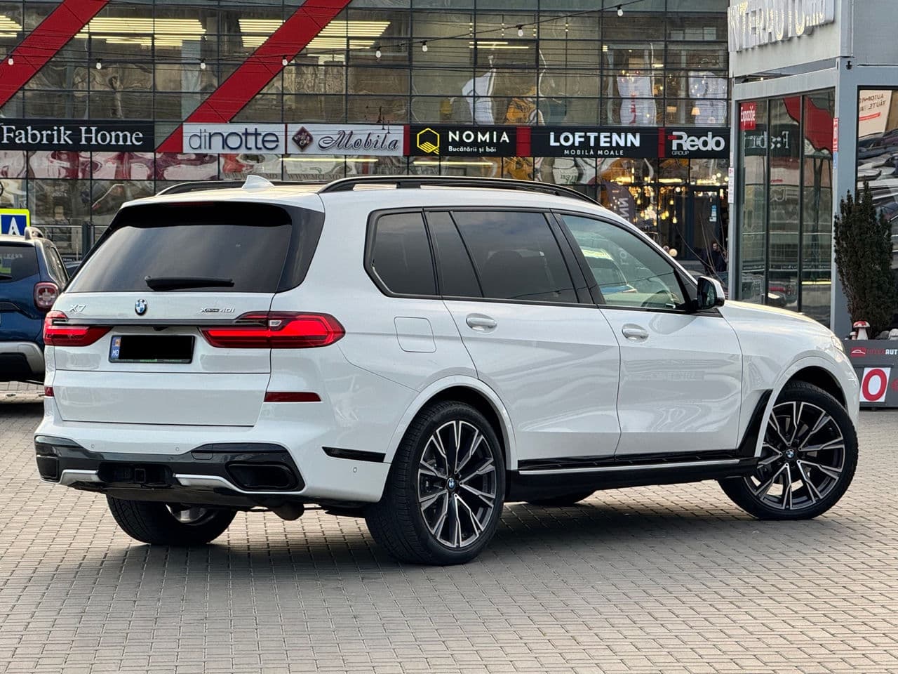 BMW X7 4.0i 2022 — Миниатюра 3