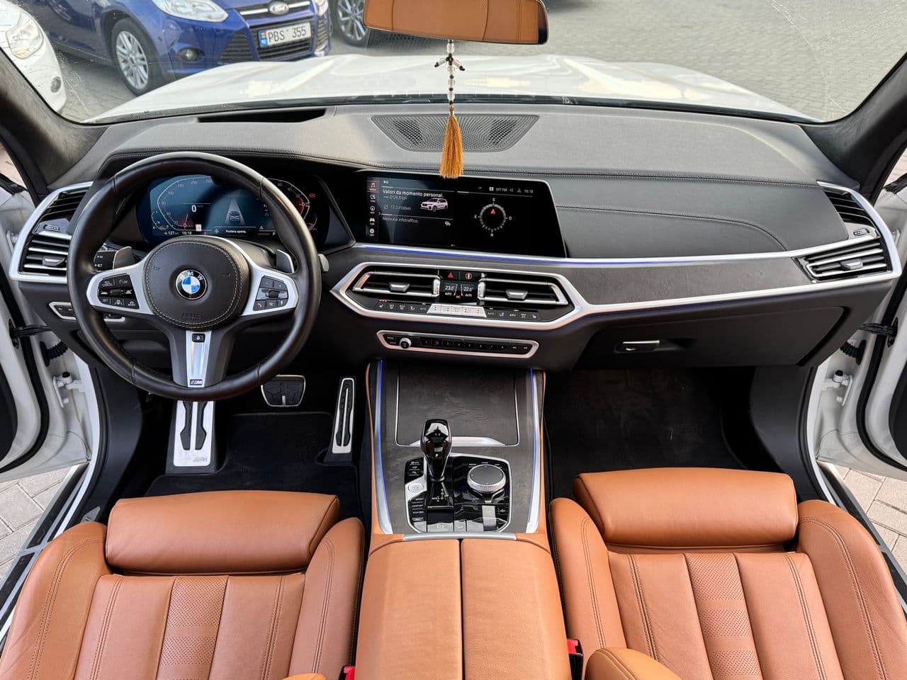 BMW X7 4.0i 2022 — Миниатюра 8