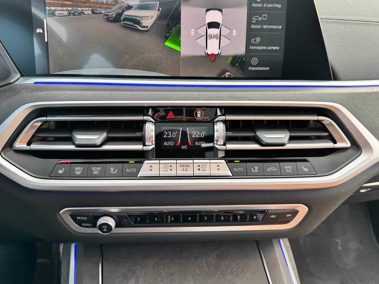 BMW X7 4.0i 2022 — Миниатюра 14