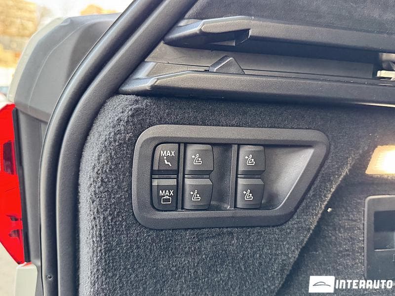 BMW X7 4.0i 2022 — Миниатюра 32