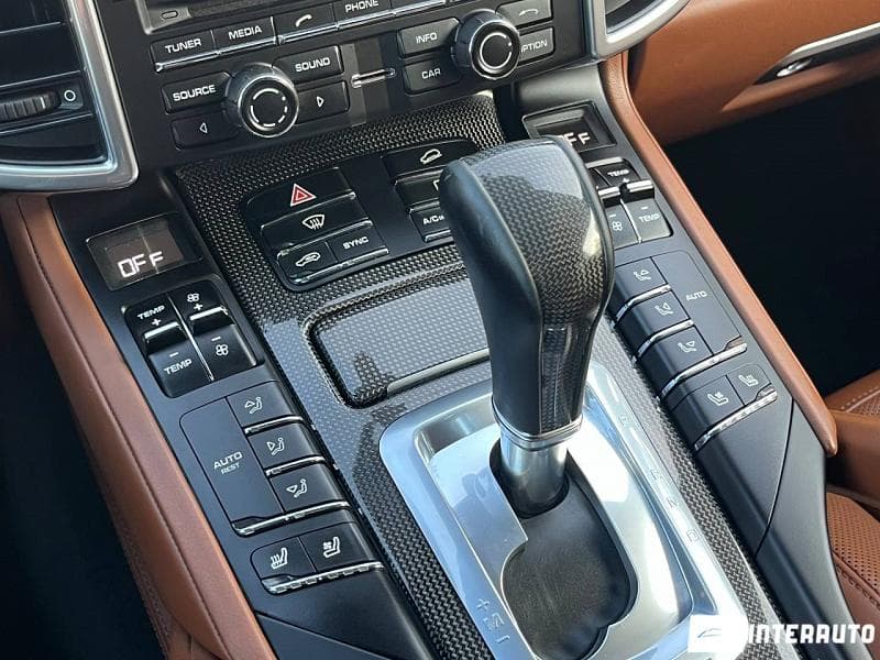 2016 Porsche Cayenne S — Miniatură 15