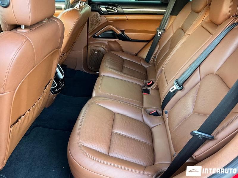 2016 Porsche Cayenne S — Miniatură 19