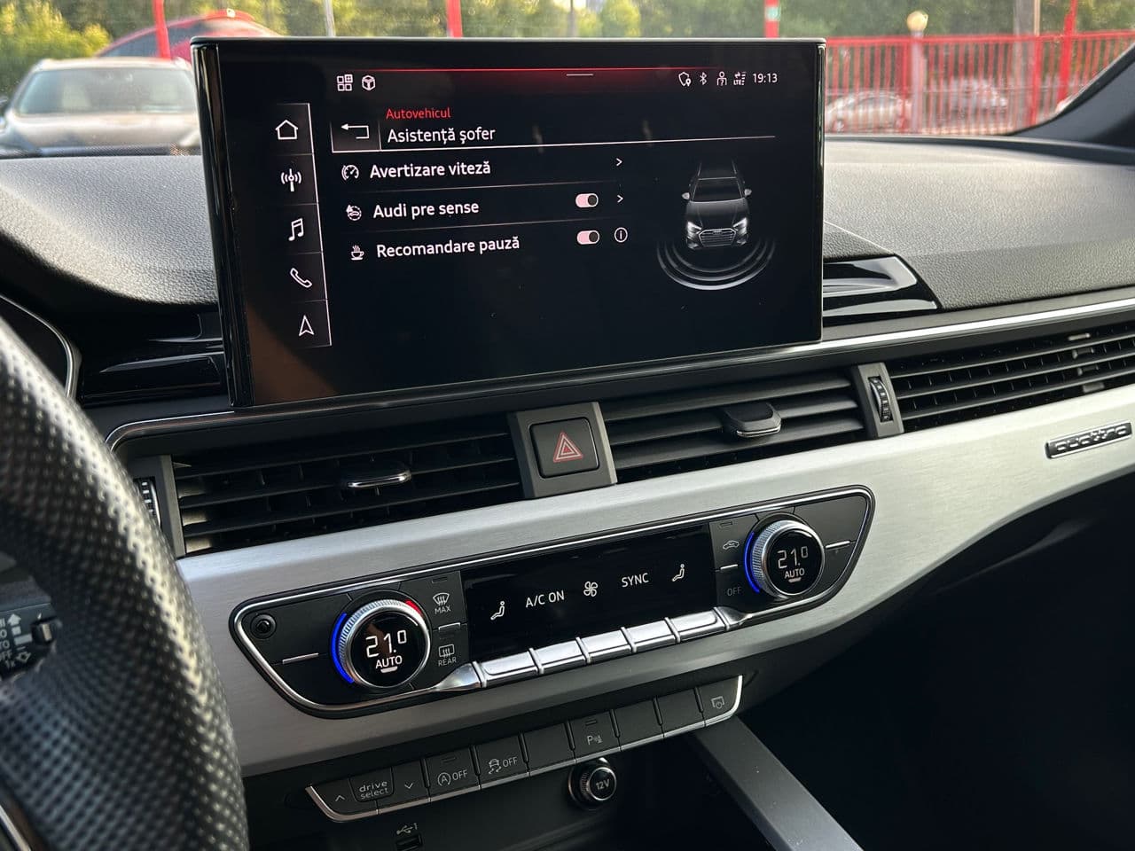 Audi A4 2020 — Миниатюра 14