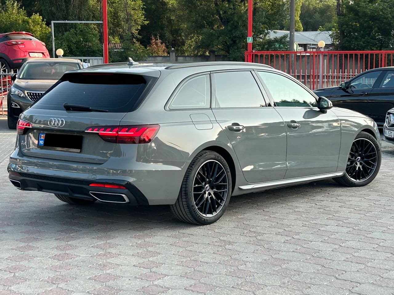 Audi A4 2020 — Миниатюра 3