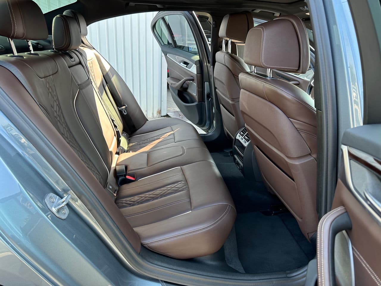 BMW 530e 2018 — Миниатюра 16