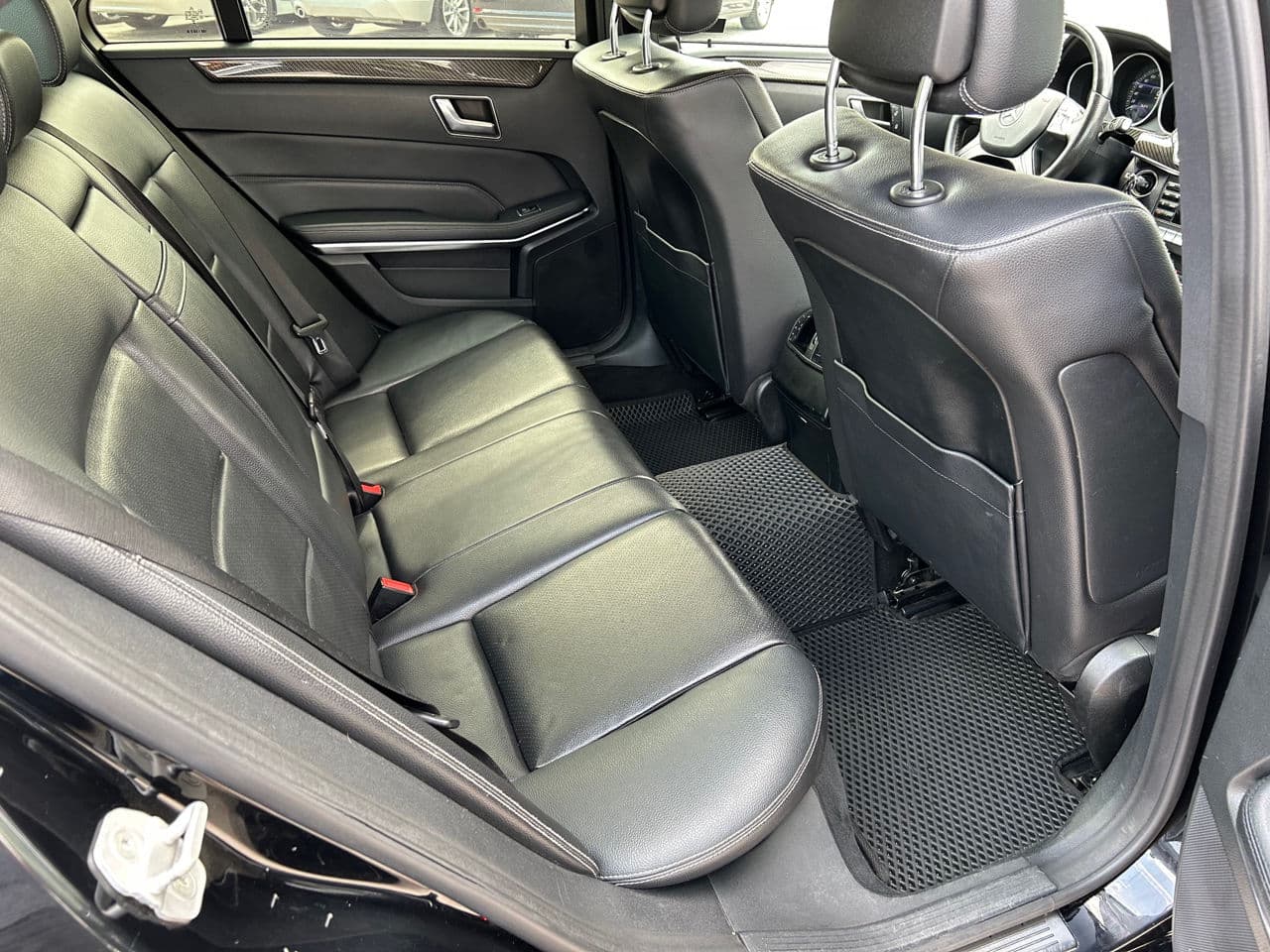 Mercedes E 200 2014 — Миниатюра 17
