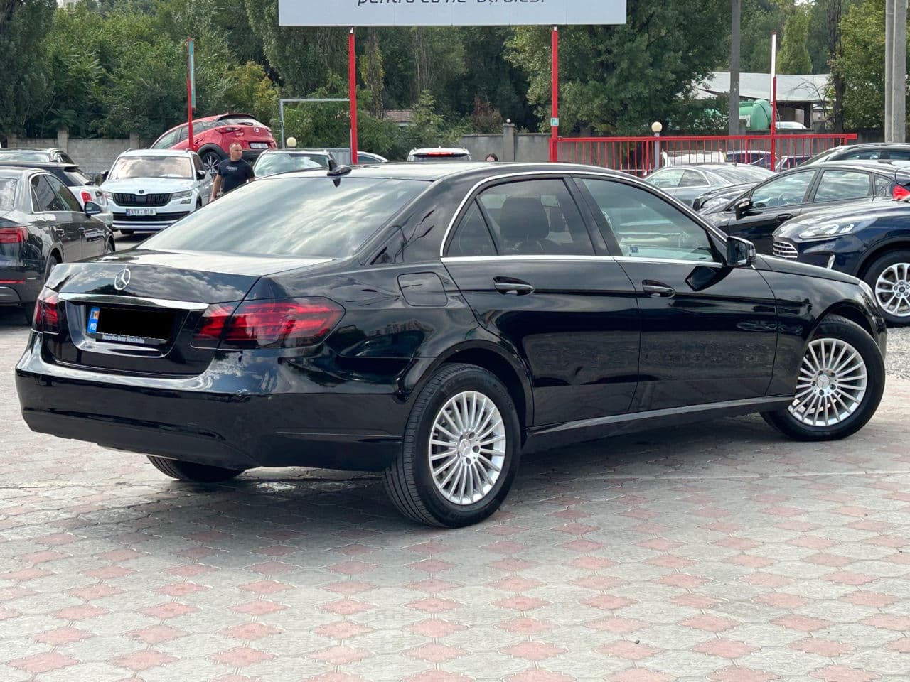 Mercedes E 200 2014 — Миниатюра 3