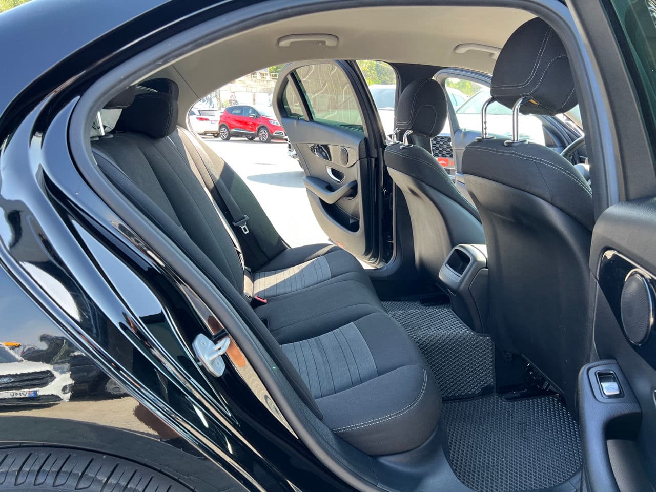 Mercedes C 200 2016 — Миниатюра 13