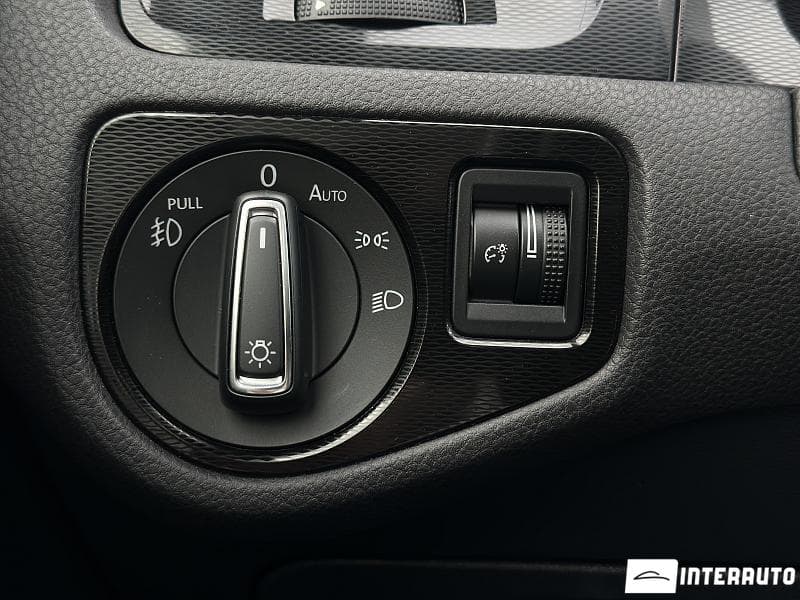 2015 Volkswagen Golf GTI — Miniatură 10