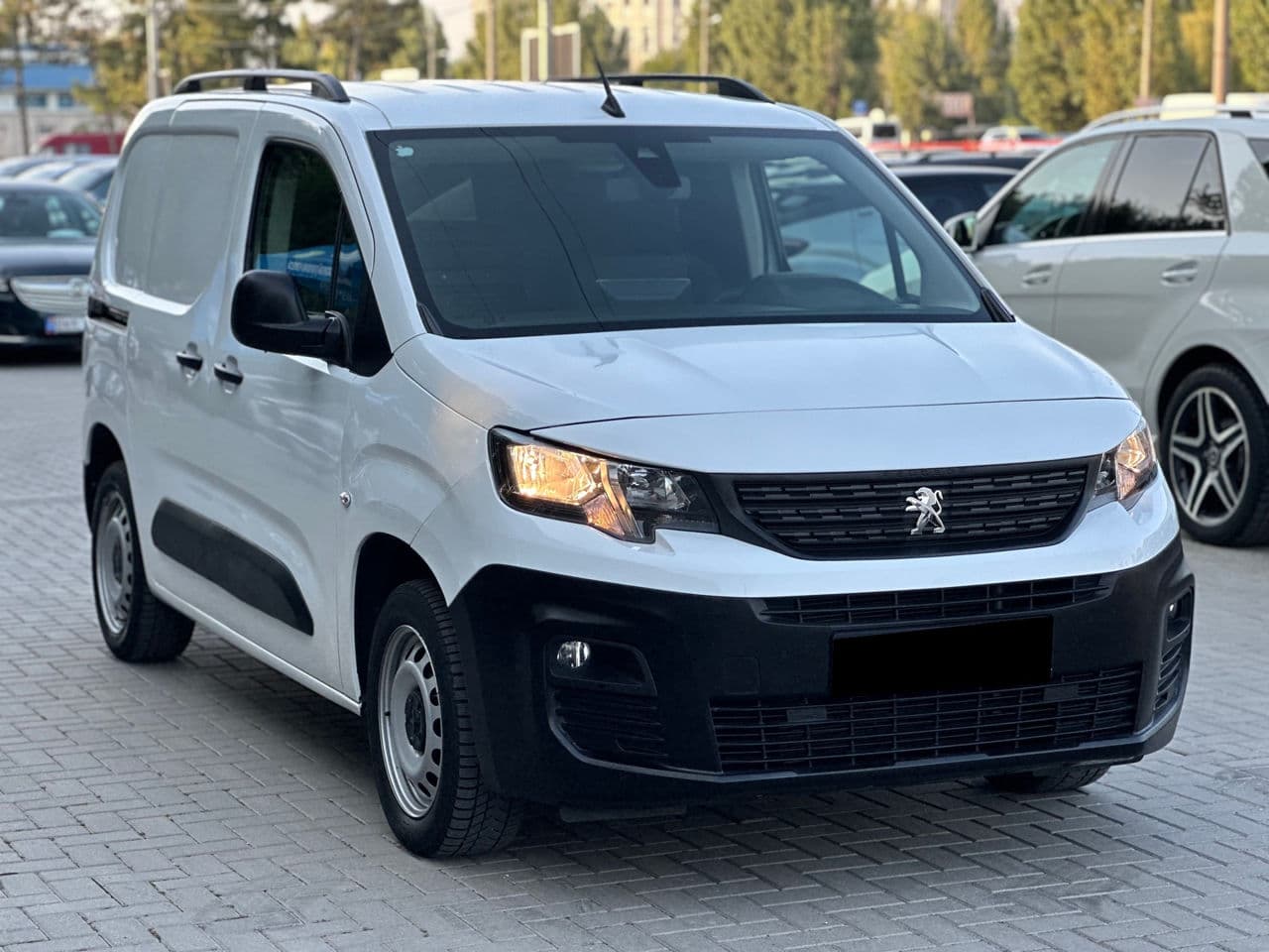 Peugeot Partner 2022 — Миниатюра 3