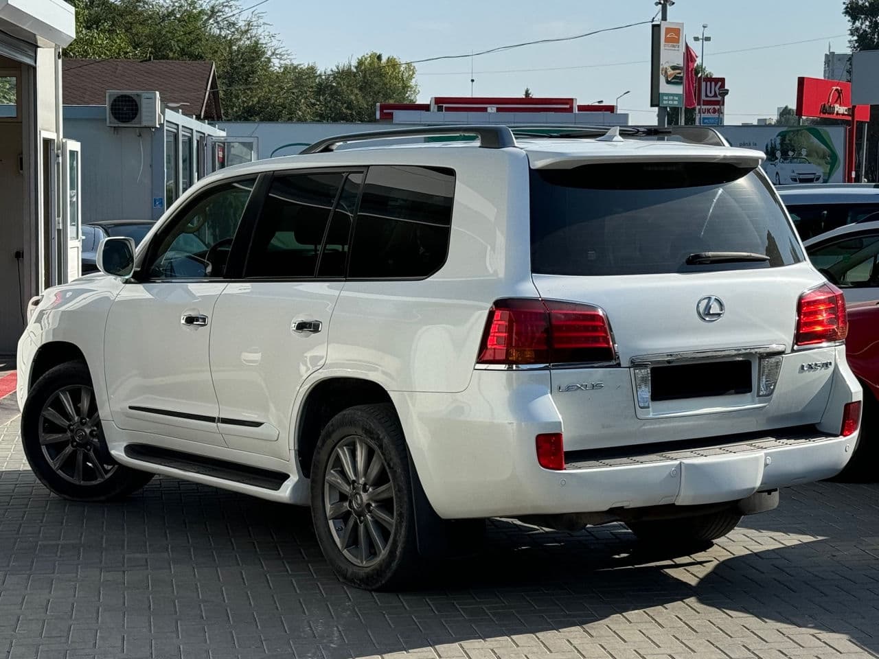 Lexus LX 570 2008 — Миниатюра 2