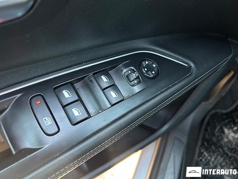 Peugeot 5008 2018 — Миниатюра 8